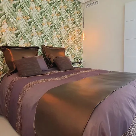 Neptuno 403. Wonderful One-bedrooms With Sea Views Marbella