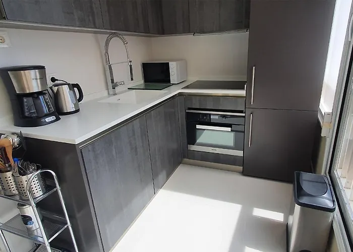 Neptuno 403. Wonderful One-bedrooms With Sea Views * מארבלה